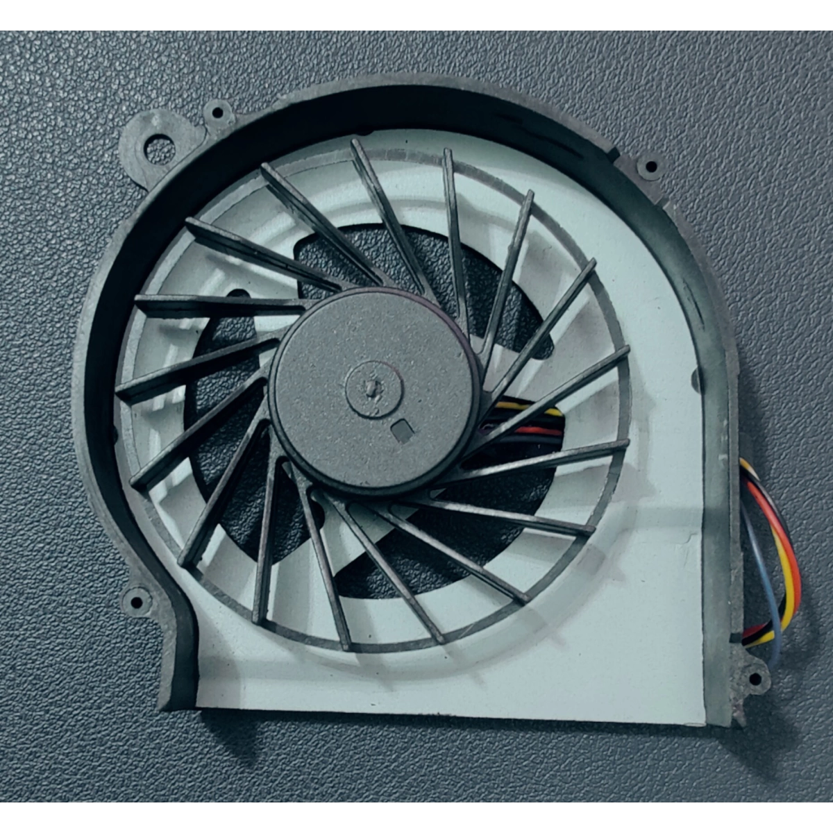 Cooler para notebook Hp 1000 Séries 4 Vias com avarias estéticas